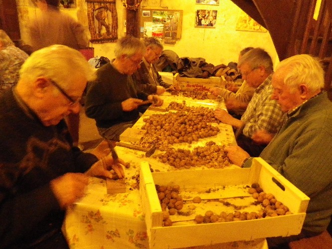 Cassons don' les noix